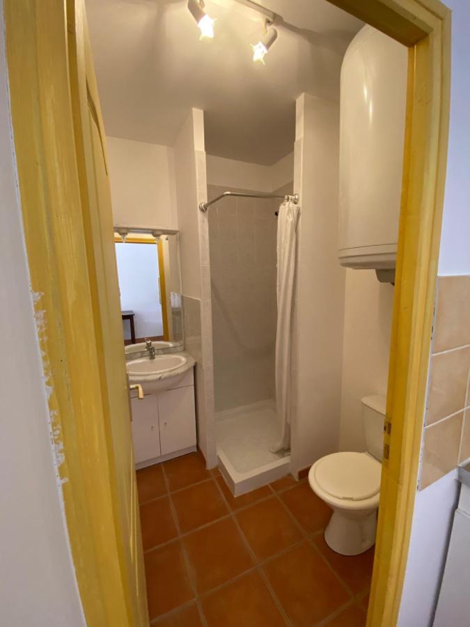 Appartements " Le Clos De La Cerisaie" Castillon-du-Gard Exterior photo